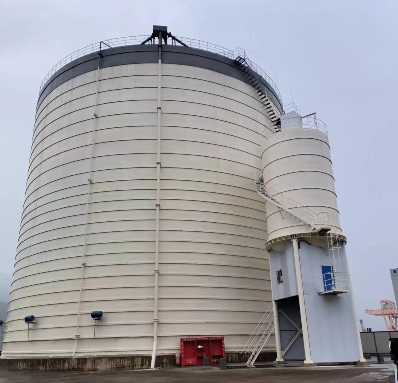 巴里坤10万吨水泥钢板库